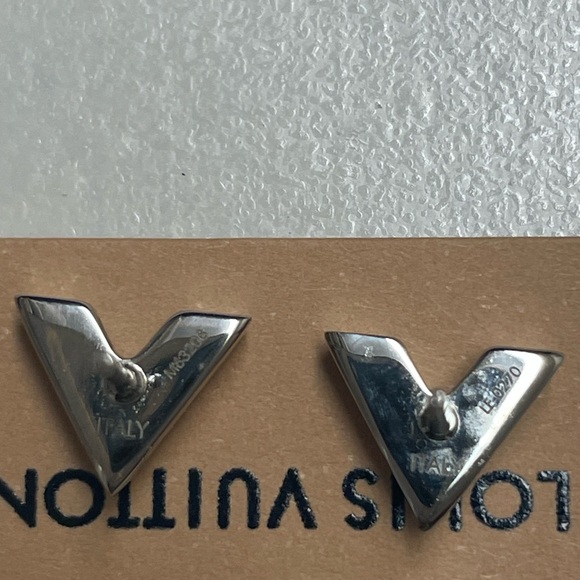 Louis Vuitton Essential V Stud Earrings- Silver - Picture 4 of 8